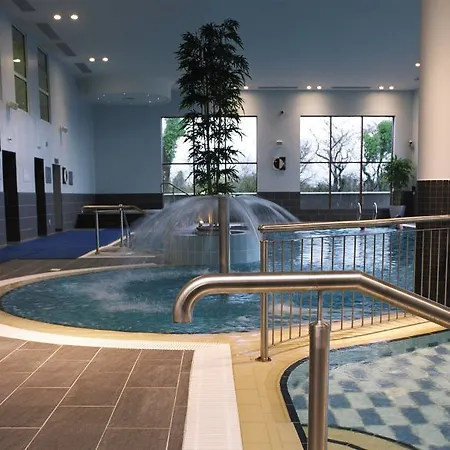 麦克威廉姆公园酒店 4* 克莱尔莫里斯