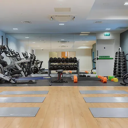 麦克威廉姆公园酒店 4* 克莱尔莫里斯