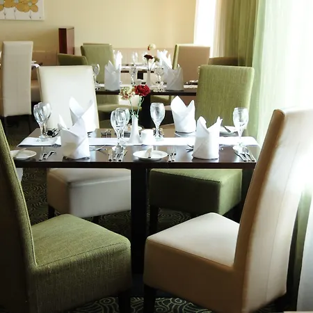 Hotel Mcwilliam Park 4*