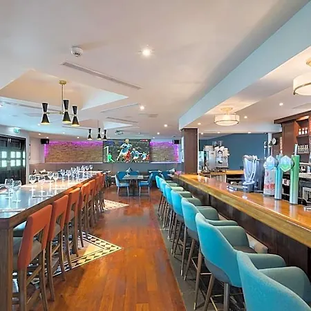 麦克威廉姆公园酒店 酒店 4*