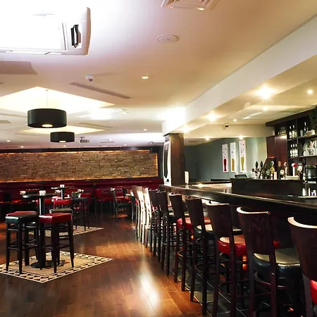 麦克威廉姆公园酒店