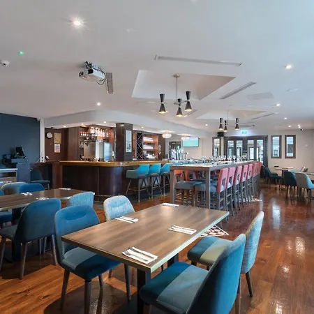 麦克威廉姆公园酒店