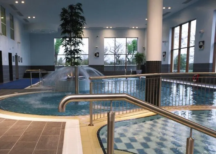 Hotel Mcwilliam Park 4*